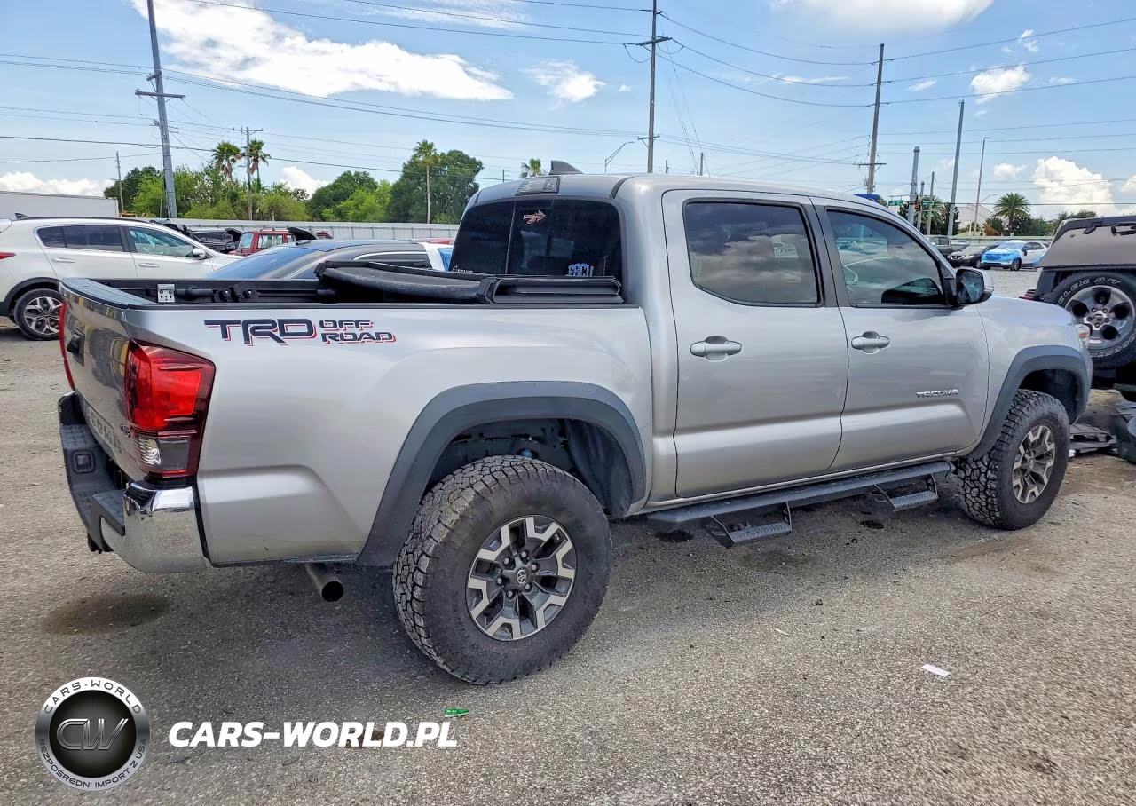 2018 Toyota Tacoma Trd Off-Road VIN:5TFAZ5CN3JX069997 - 3