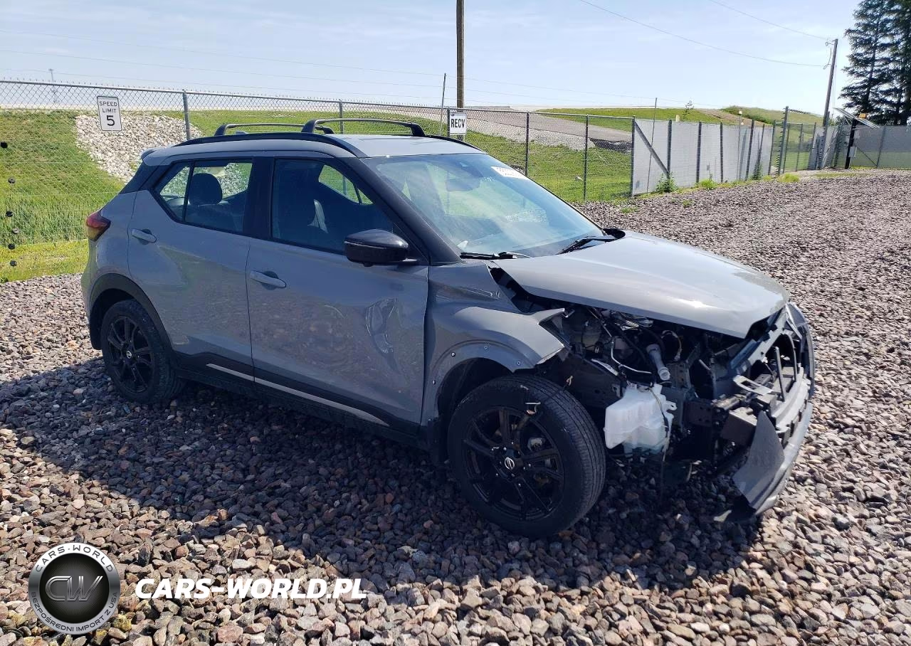 2021 Nissan Kicks Sr VIN:3N1CP5DV5ML560393 - 4