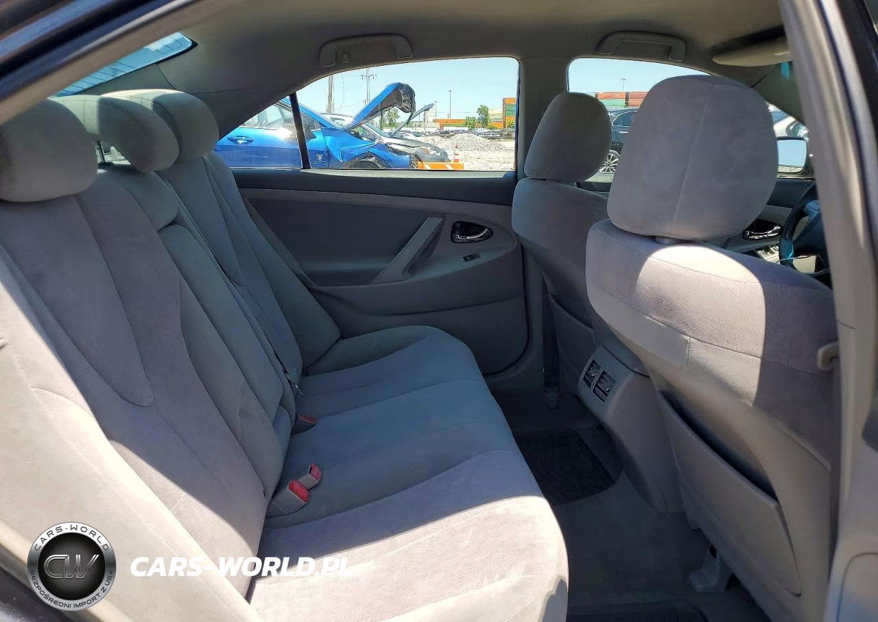 2010 Toyota Camry Hybrid VIN:4T1BB3EK0AU115539 - 10