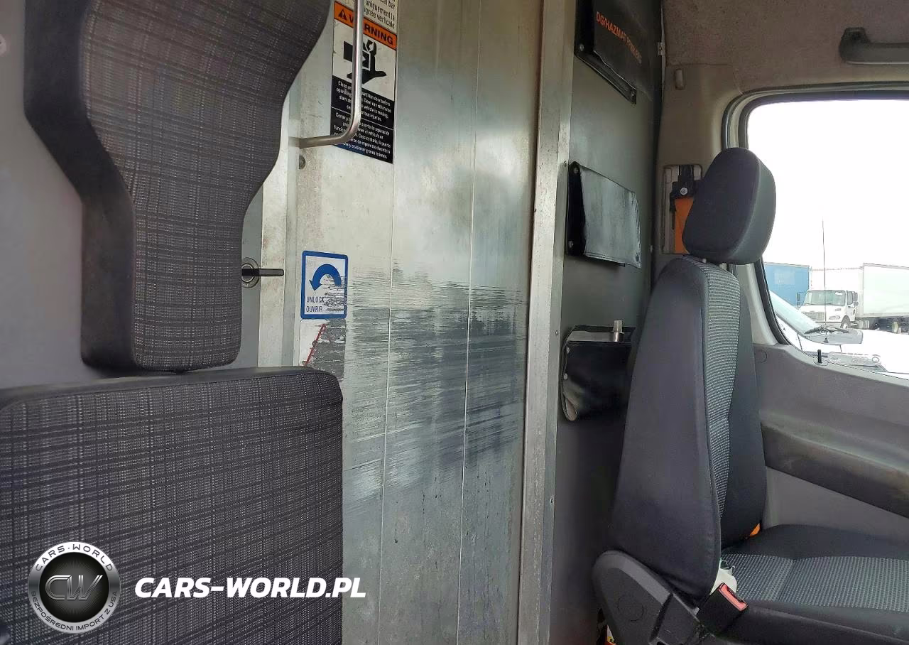 2014 Mercedes-Benz Sprinter 2500 VIN:WD3PE8DE9E5900713 - 11