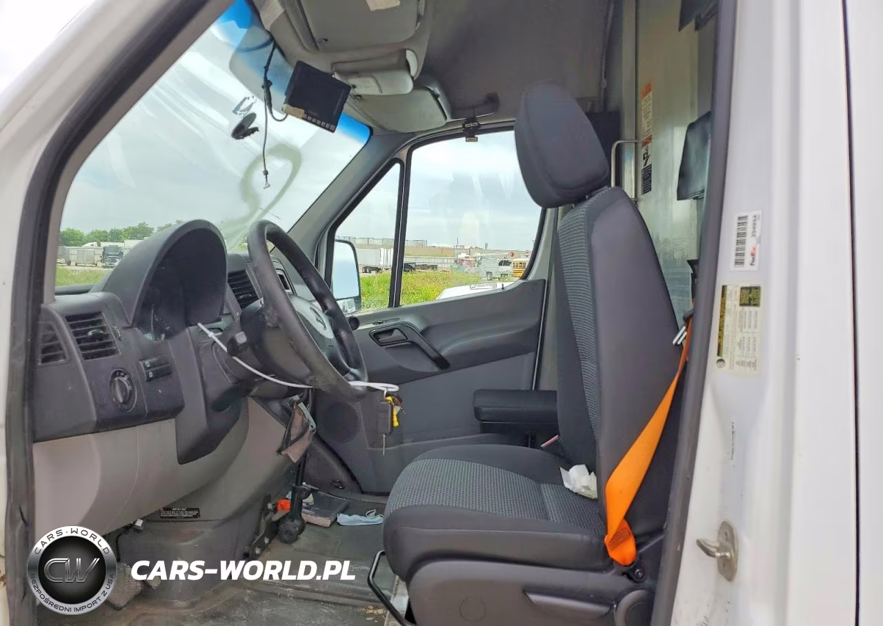 2014 Mercedes-Benz Sprinter 2500 VIN:WD3PE8DE9E5900713 - 8