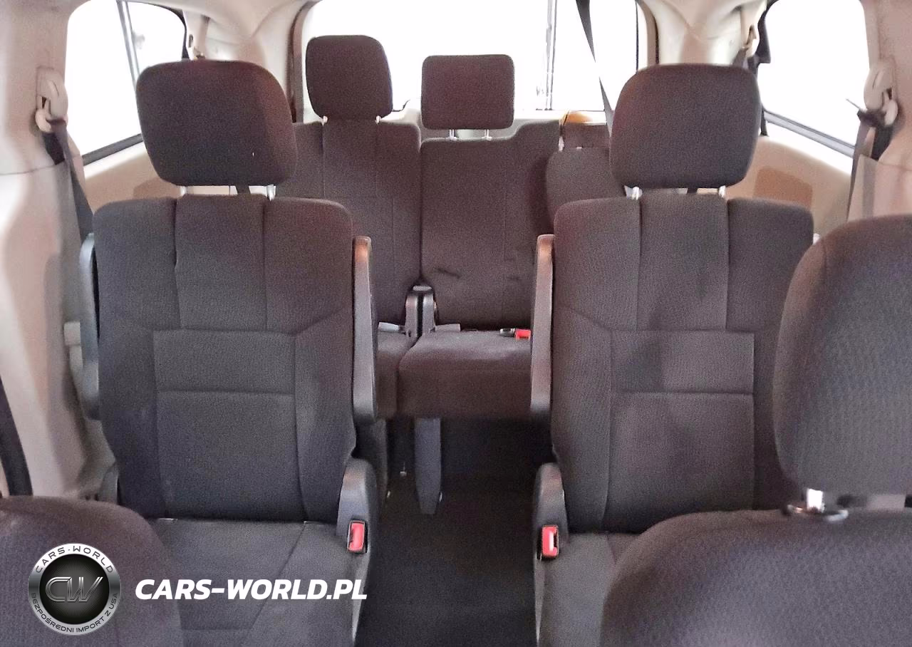 2011 Dodge Grand Caravan Express VIN:2D4RN4DG5BR672459 - 10