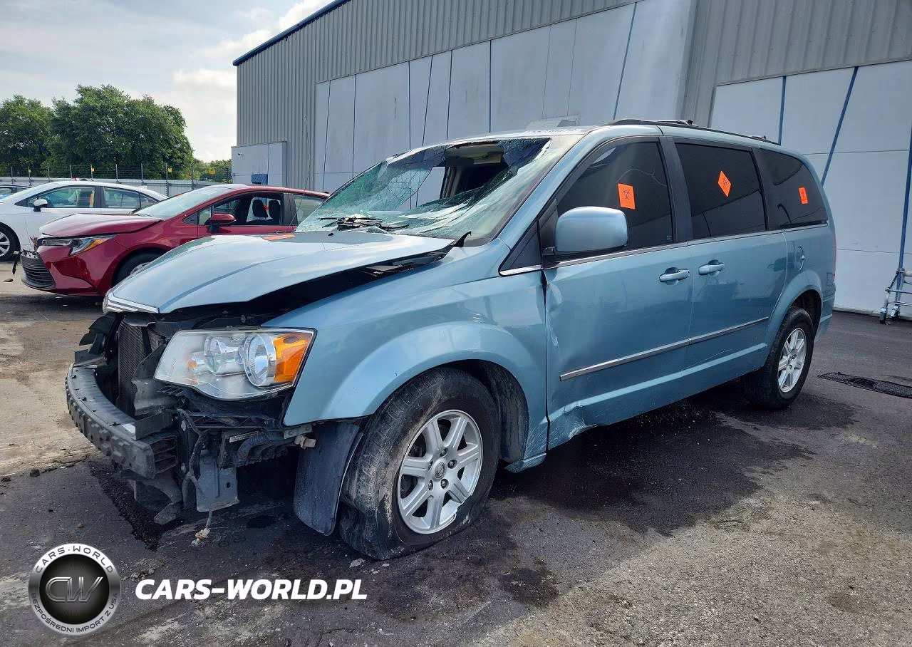 2010 Chrysler Town & Country Touring
