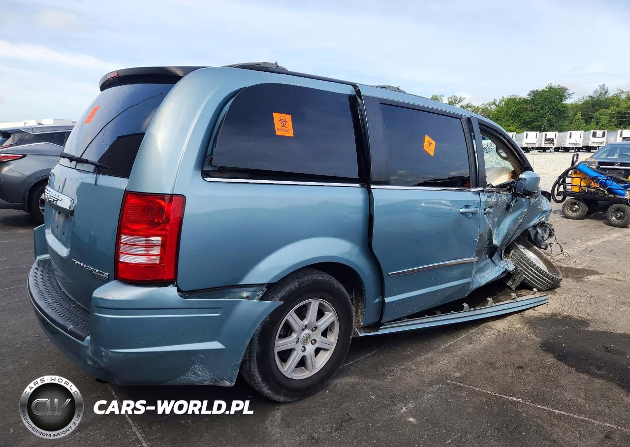 2010 Chrysler Town & Country Touring VIN:2A4RR5D13AR284576 - 3