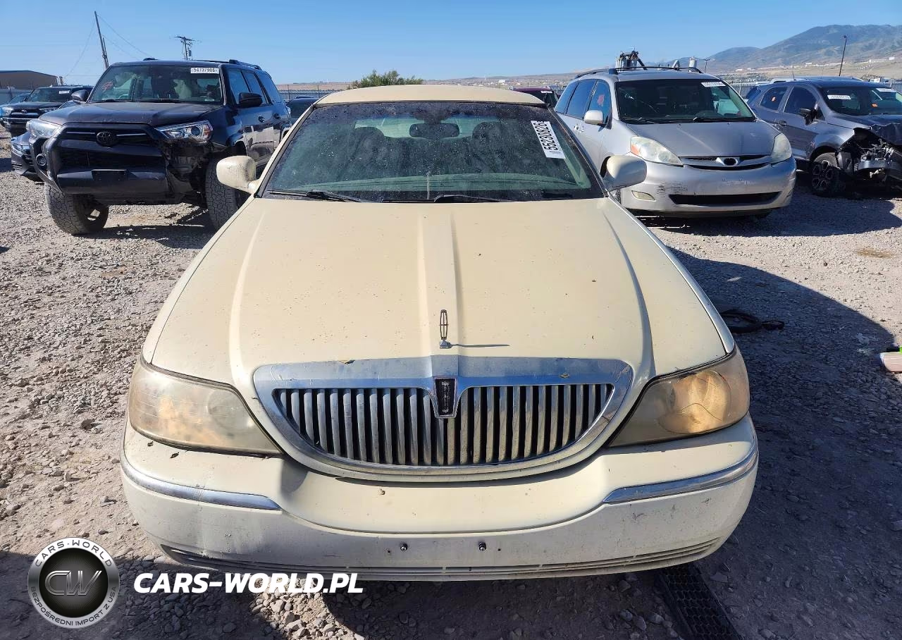 2003 Linc Town Car VIN:1LNHM81W63Y667181 - 5