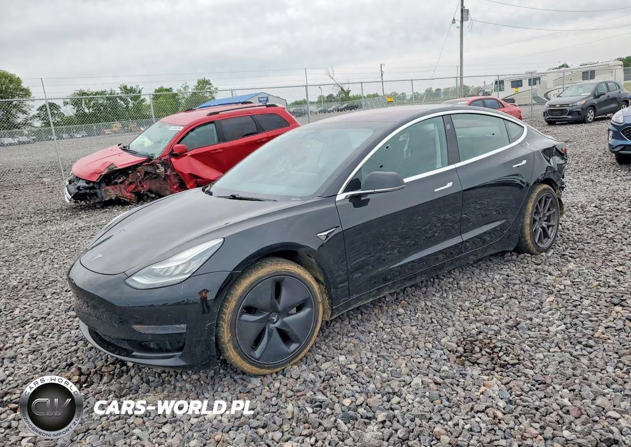2018 Tesla Model 3 – zdjęcie 1 z 12