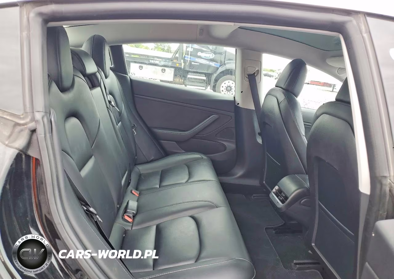 2018 Tesla Model 3 VIN:5YJ3E1EB3JF183704 - 10