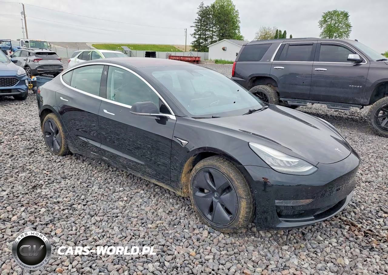 2018 Tesla Model 3 VIN:5YJ3E1EB3JF183704 - 4