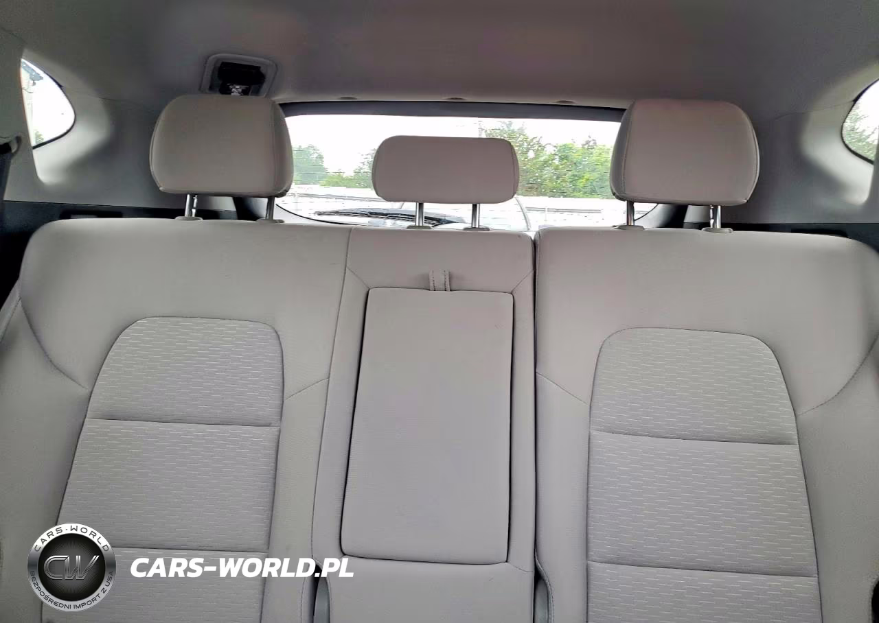 2021 Hyundai Tucson Value VIN:KM8J3CA48MU390497 - 10