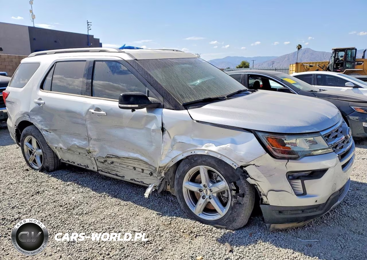 2018 Ford Explorer Xlt VIN:1FM5K7D81JGA14521 - 4