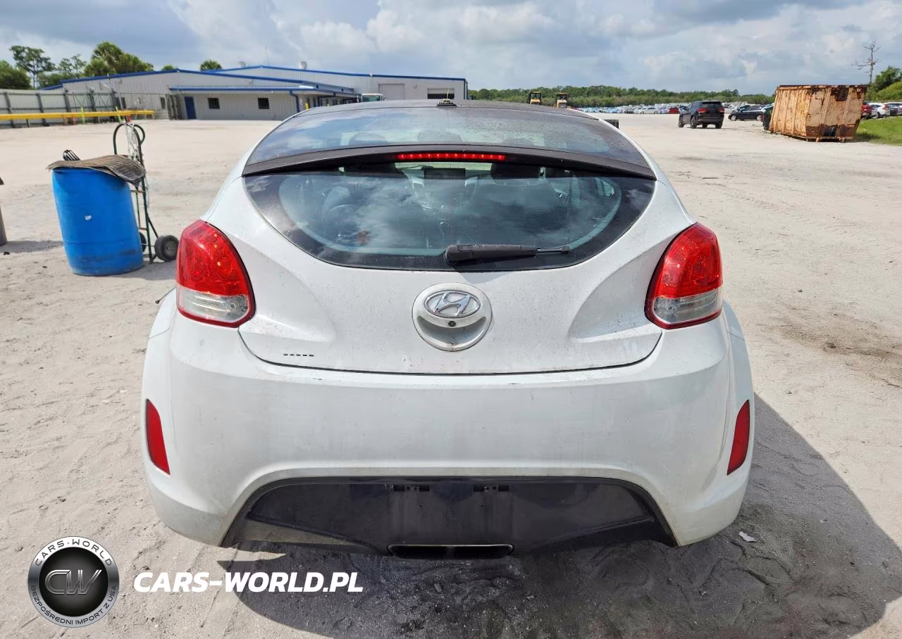 2015 Hyundai Veloster Base VIN:KMHTC6AD3FU237121 - 6