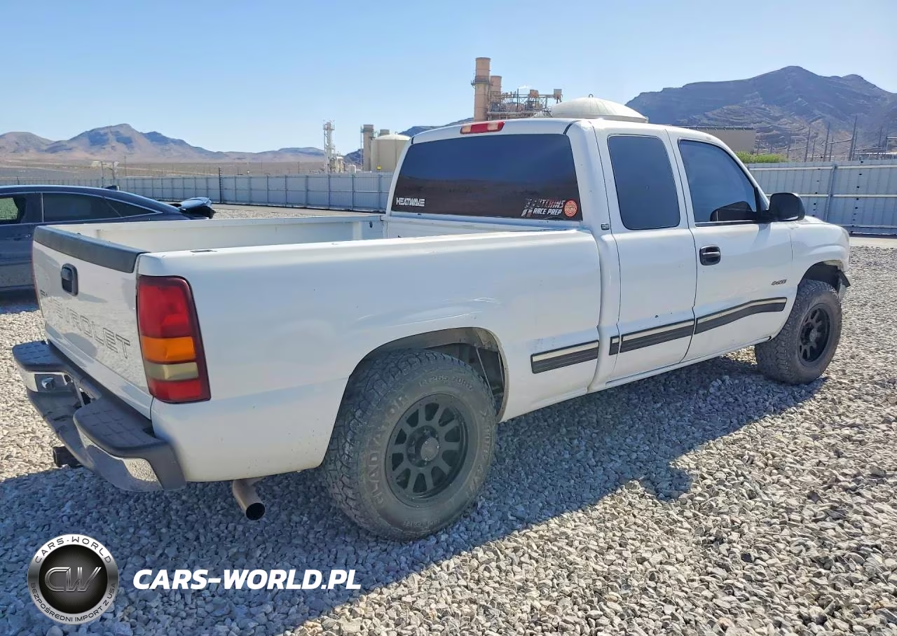 1999 Chevrolet Silverado C1500 VIN:2GCEC19V7X1172400 - 3