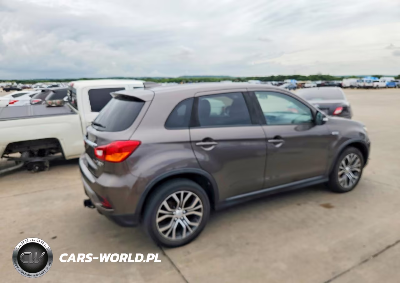 2018 Mitsubishi Outlander Sport Es VIN:JA4AP3AU6JU025301 - 3