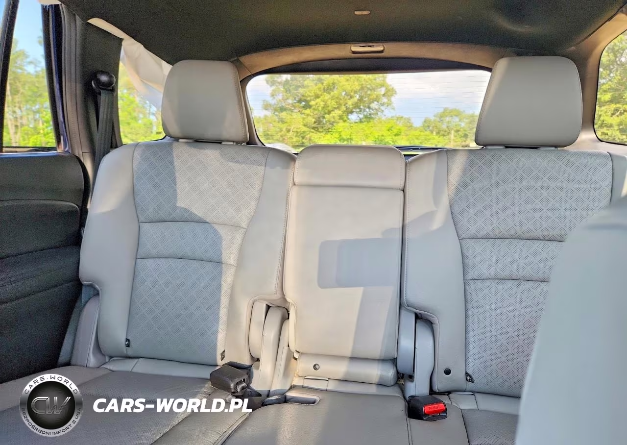 2019 Honda Passport Elite VIN:5FNYF8H0XKB018286 - 10