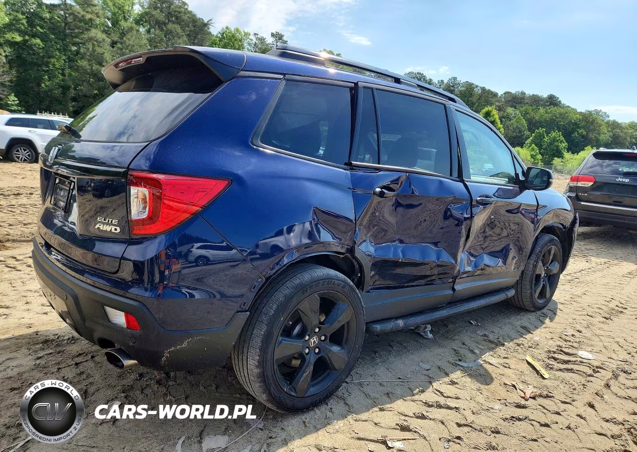 2019 Honda Passport Elite VIN:5FNYF8H0XKB018286 - 3