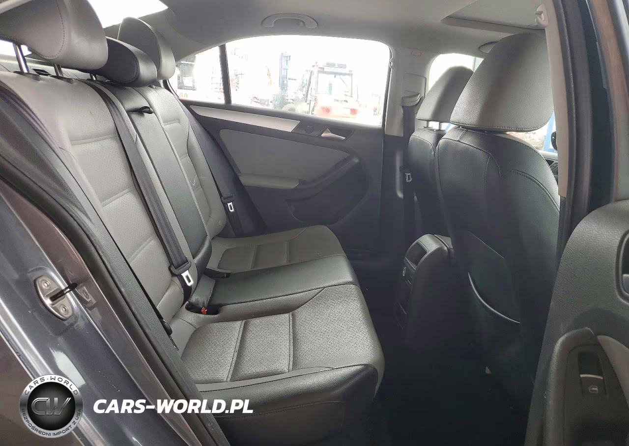 2013 Volkswagen Jetta Hybrid VIN:3VW637AJ9DM264206 - 10
