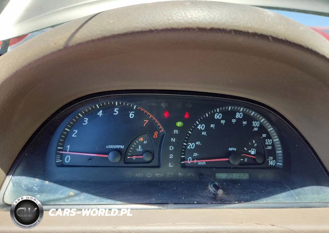 2002 Toyota Camry Xle VIN:JTDBE30K720075083 - 9