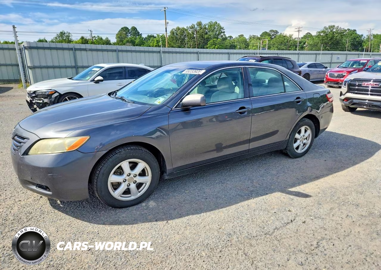 2008 Toyota Camry Le – zdjęcie 1 z 12