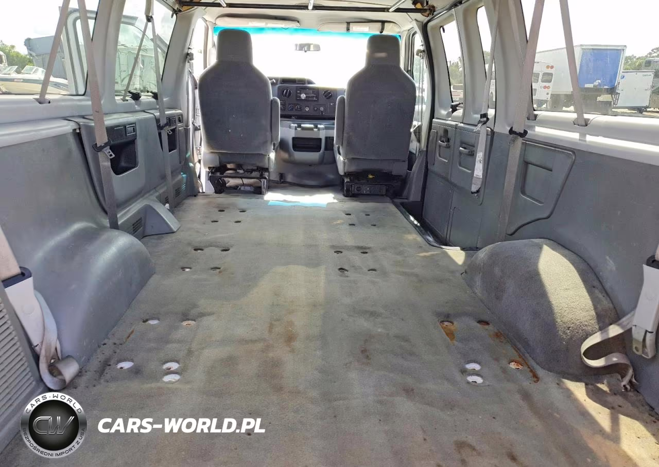 2011 Ford Econoline E350 VIN:1FBNE3BL7BDB18174 - 10