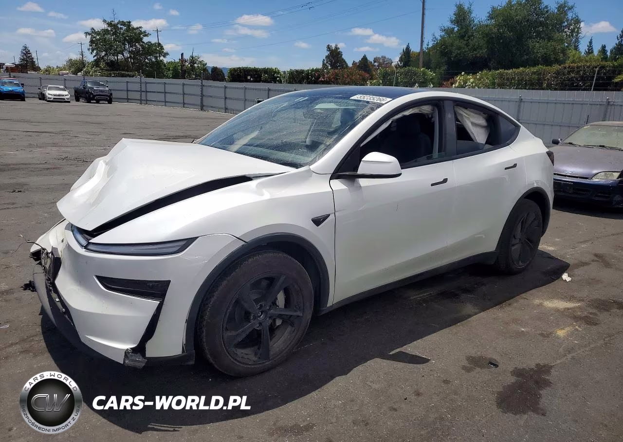 2026 Tesla Model Y – zdjęcie 1 z 13