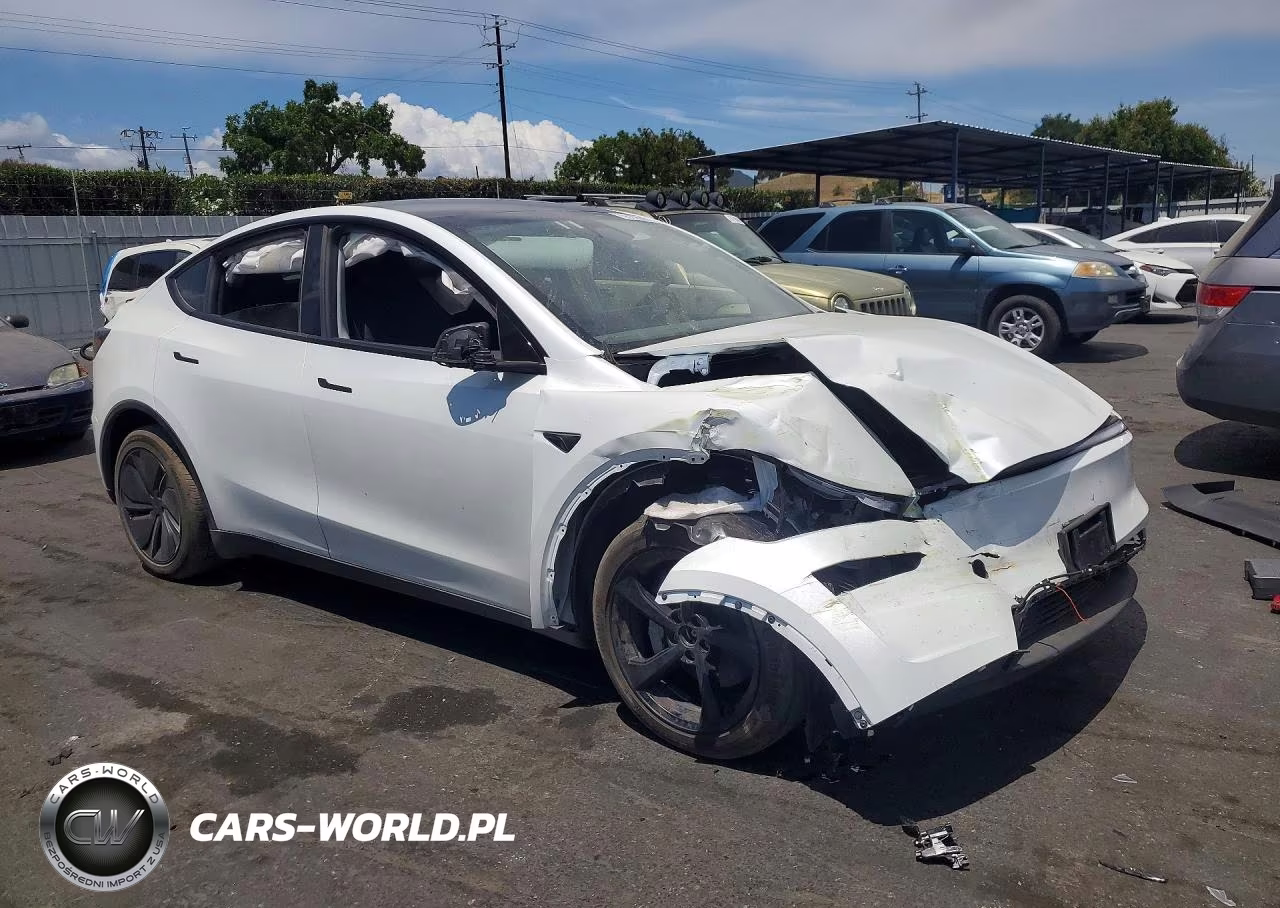 2026 Tesla Model Y VIN:7SAYGDEE6TF361283 - 4