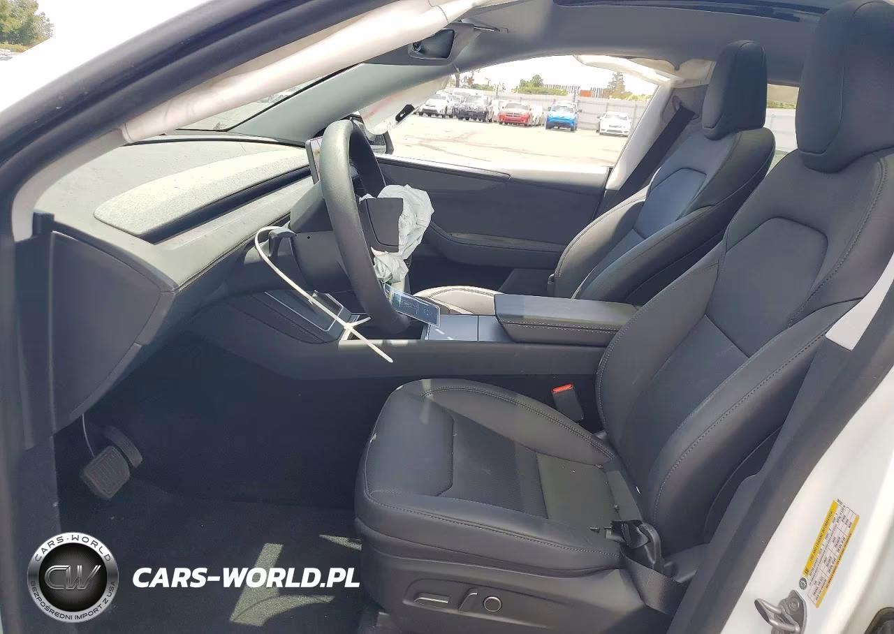 2026 Tesla Model Y VIN:7SAYGDEE6TF361283 - 7
