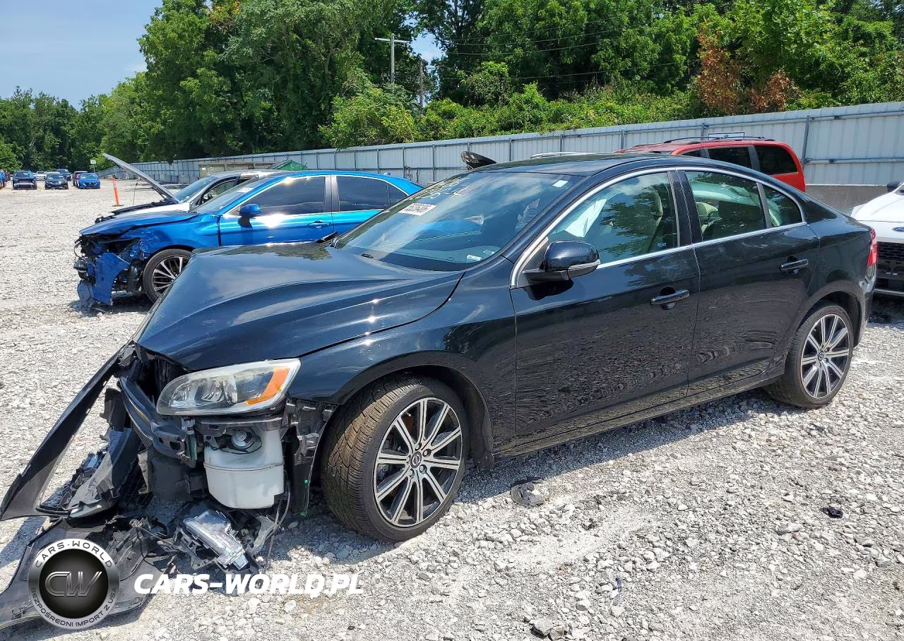 2015 Volvo S60 Platinum – zdjęcie 1 z 12