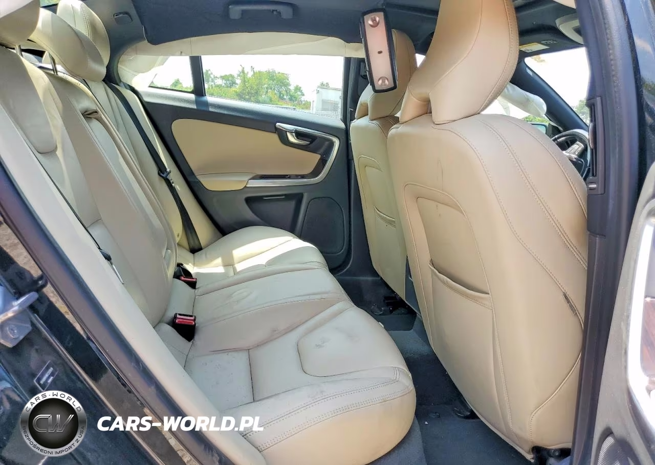 2015 Volvo S60 Platinum VIN:YV149MFM6F2335618 - 10