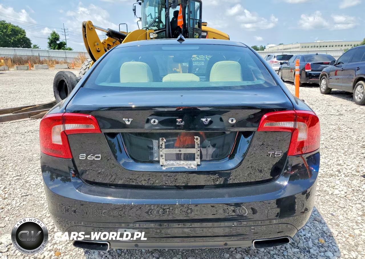 2015 Volvo S60 Platinum VIN:YV149MFM6F2335618 - 6