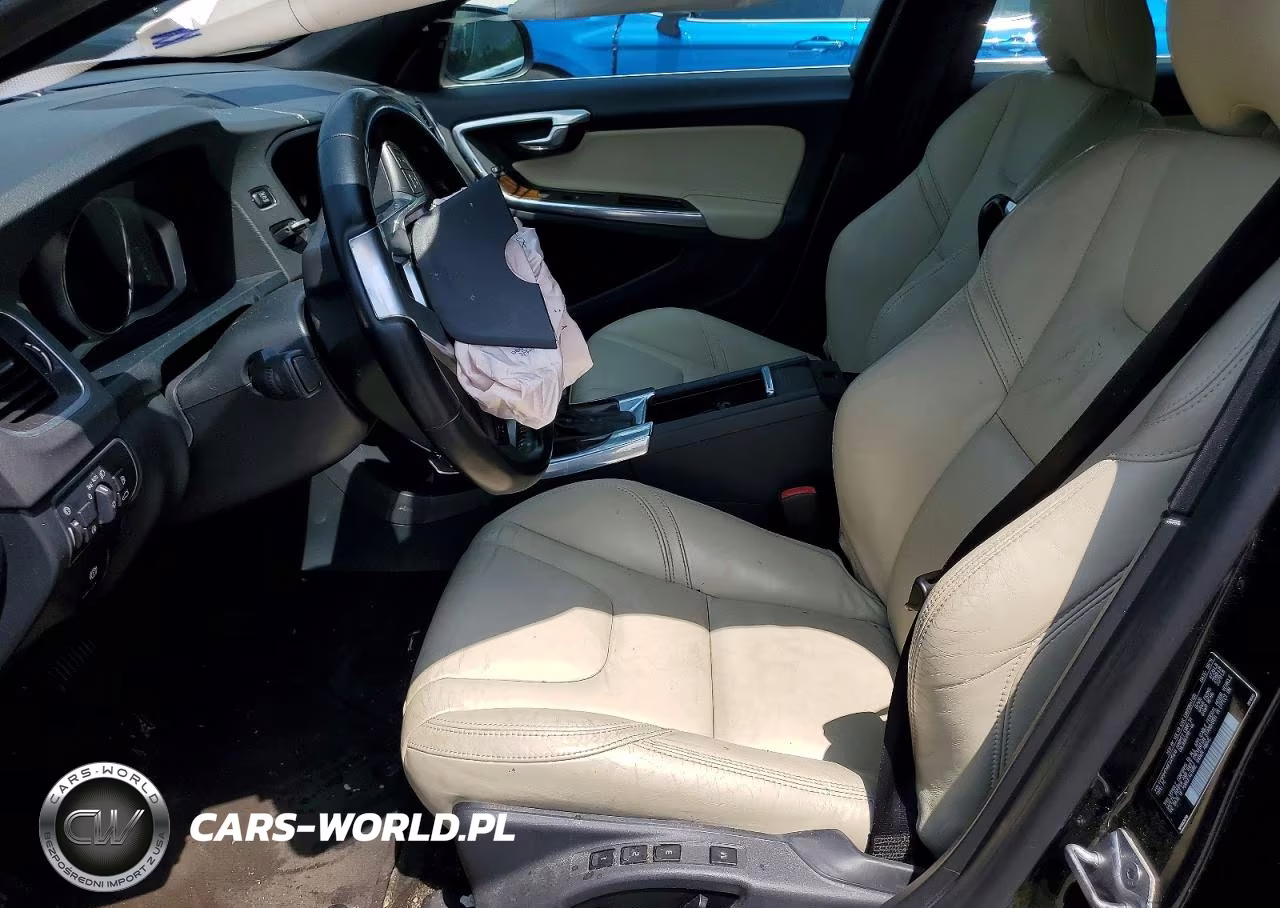 2015 Volvo S60 Platinum VIN:YV149MFM6F2335618 - 7