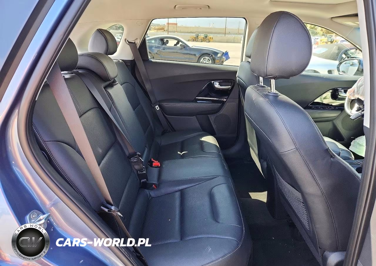 2022 Kia Niro Touring Special Edition VIN:KNDCC3LC3N5495574 - 10