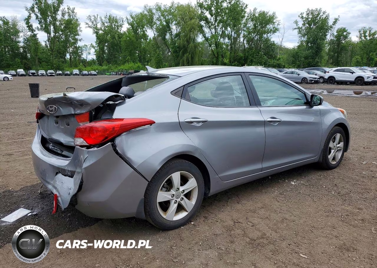 2013 Hyundai Elantra Gls VIN:KMHDH4AEXDU927996 - 3