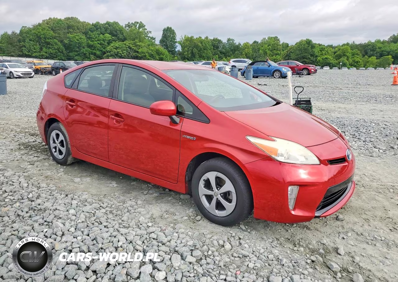 2013 Toyota Prius Two VIN:JTDKN3DU2D1630160 - 4