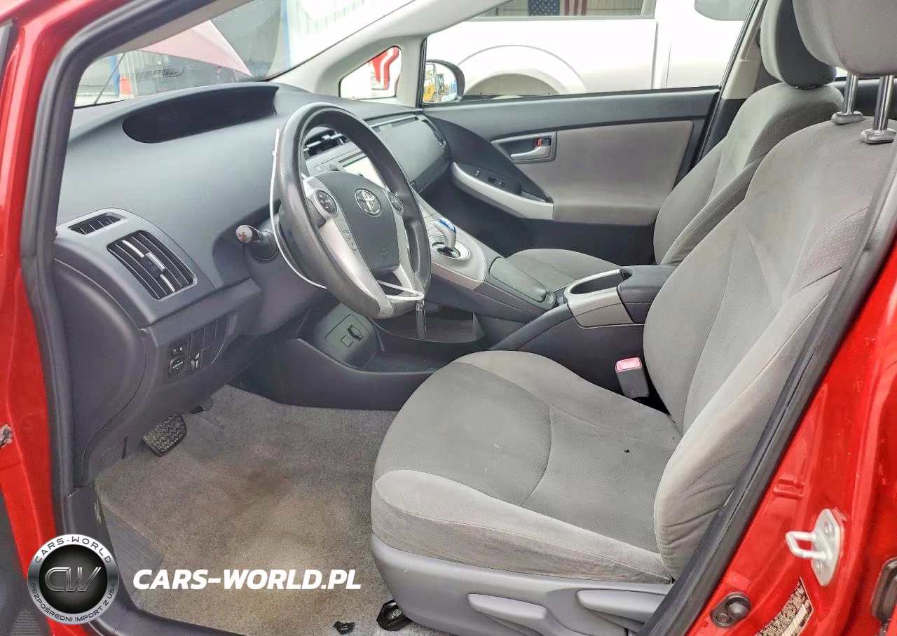 2013 Toyota Prius Two VIN:JTDKN3DU2D1630160 - 7
