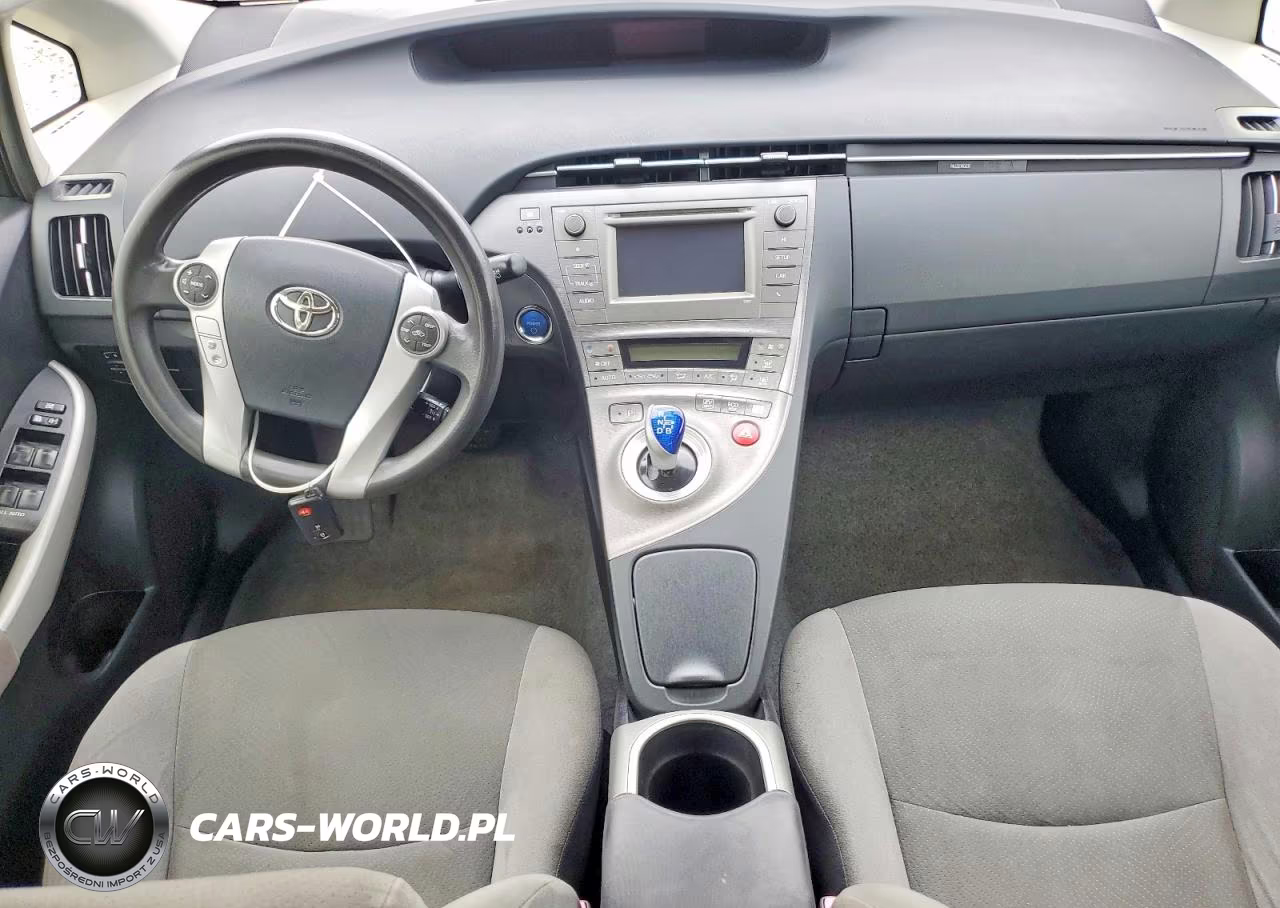 2013 Toyota Prius Two VIN:JTDKN3DU2D1630160 - 8