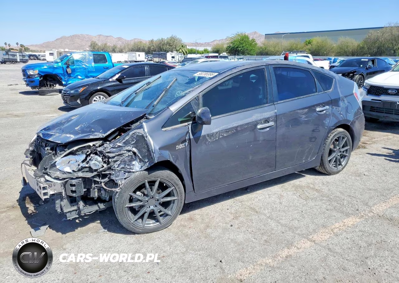 2015 Toyota Prius Plug-In Hybrid Base – zdjęcie 1 z 12