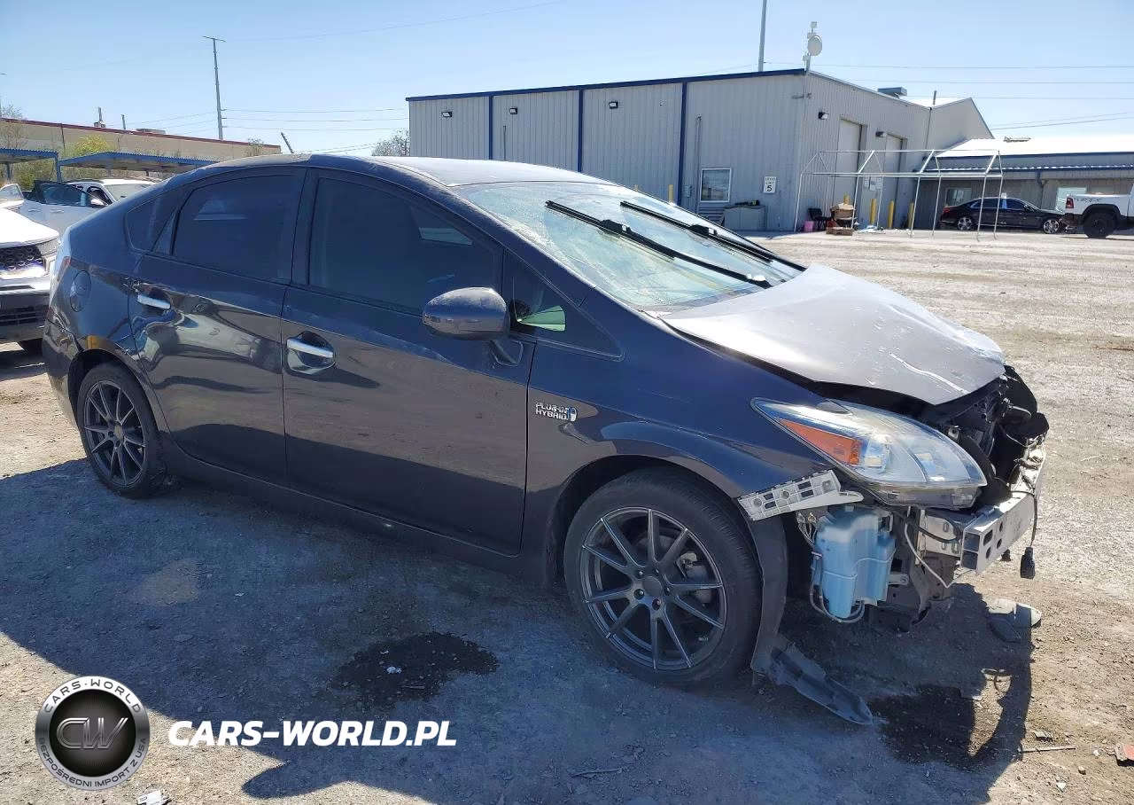 2015 Toyota Prius Plug-In Hybrid Base VIN:JTDKN3DP9F3071398 - 4