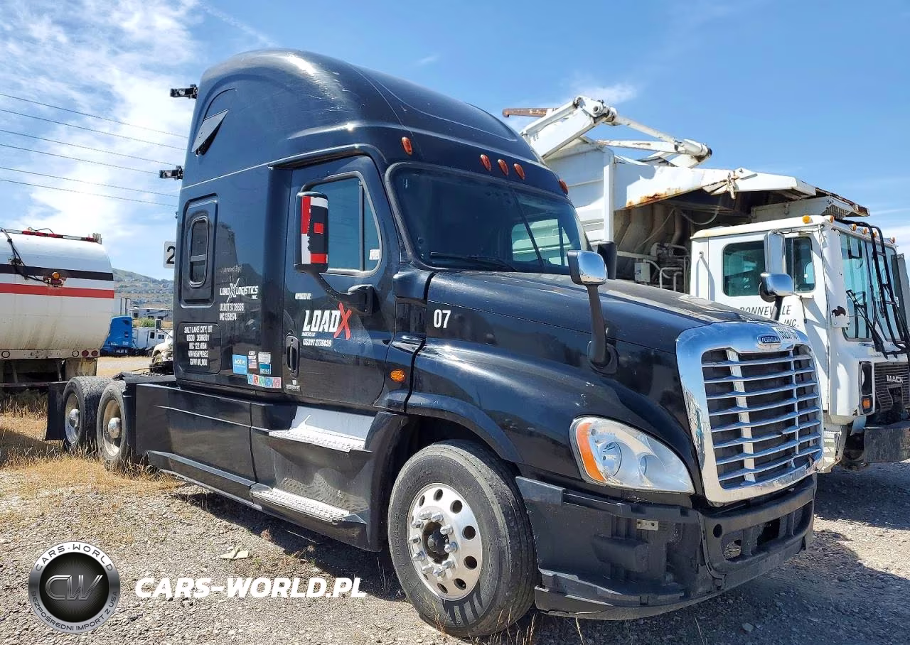 2017 Freightliner Cascadia 125 Semi Truck