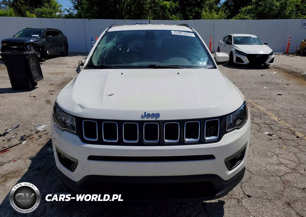 2018 Jeep Compass Latitude VIN:3C4NJDBB6JT139434 - 5