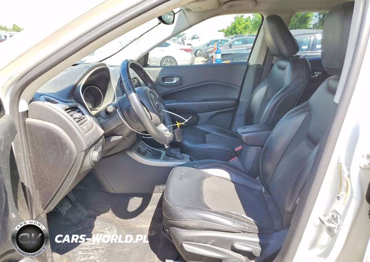 2018 Jeep Compass Latitude VIN:3C4NJDBB6JT139434 - 7