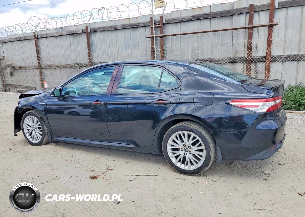 2018 Toyota Camry Hybrid Xle VIN:4T1B21HKXJU509131 - 2