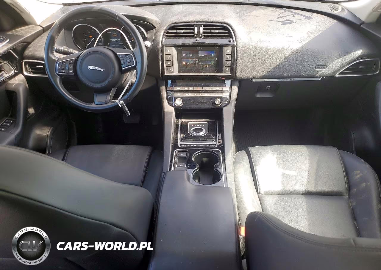 2017 Jaguar F-Pace Premium VIN:SADCJ2BV7HA058616 - 8