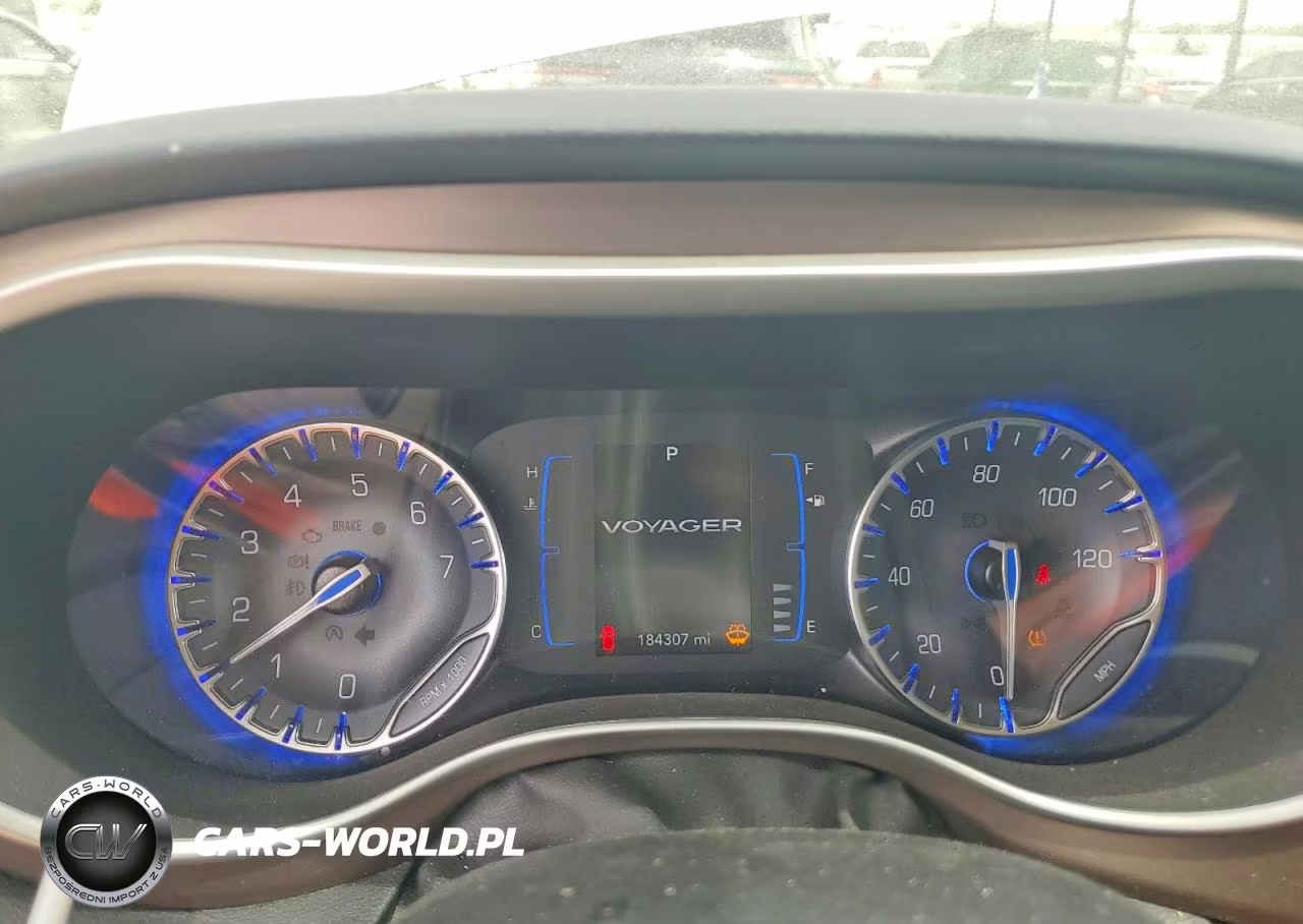2021 Chrysler Voyager Lx VIN:2C4RC1CG8MR579277 - 9