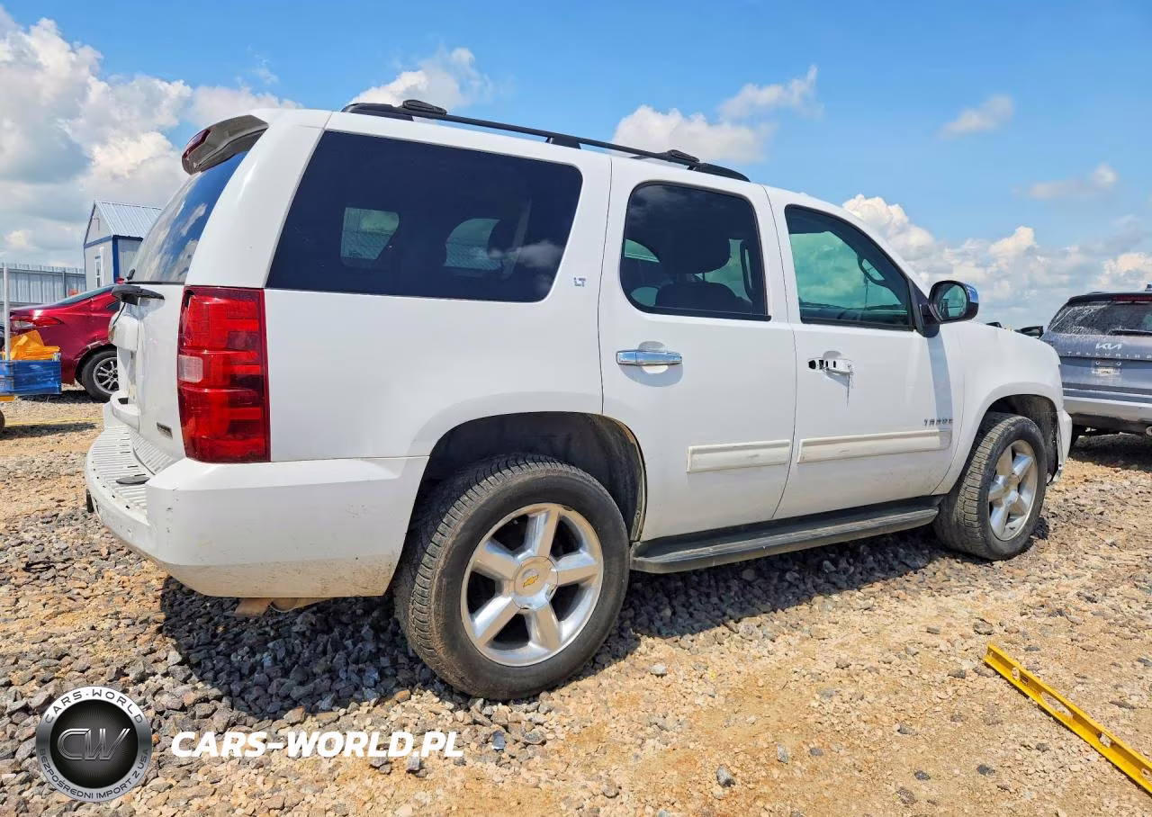2010 Chevrolet Tahoe C1500 Lt VIN:1GNUCBE02AR208964 - 3