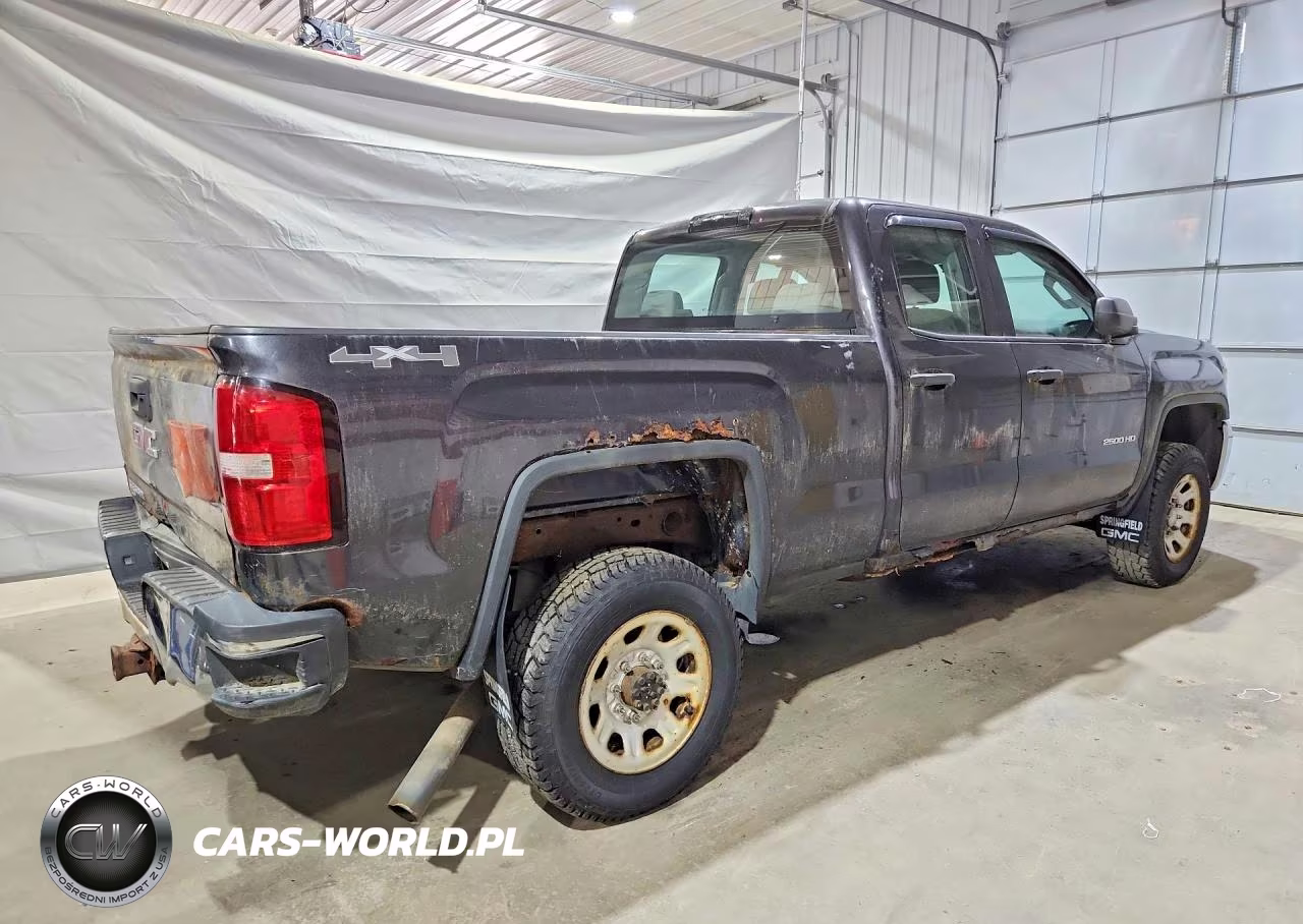 2015 GMC Sierra K2500 Heavy Duty VIN:1GT22XEG4FZ141708 - 3