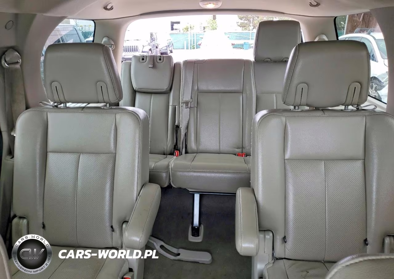 2011 Ford Expedition Limited VIN:1FMJU2A51BEF33622 - 10