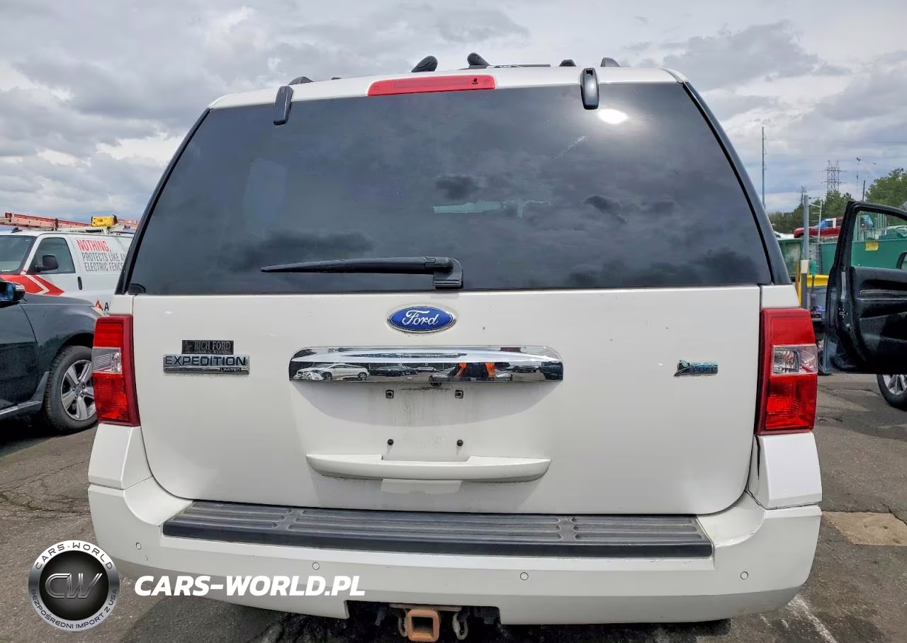 2011 Ford Expedition Limited VIN:1FMJU2A51BEF33622 - 6