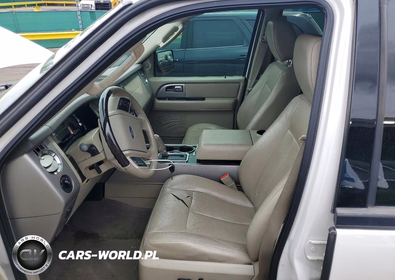 2011 Ford Expedition Limited VIN:1FMJU2A51BEF33622 - 7