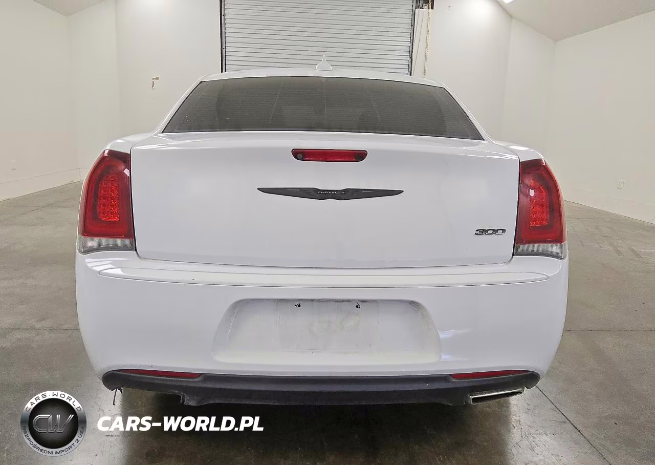 2022 Chrysler 300 Touring VIN:2C3CCAAG1NH107572 - 6
