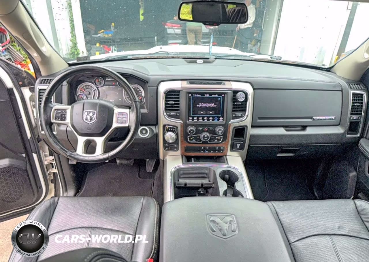 2018 Ram 1500 Laramie 4X4 5'7 Box VIN:1C6RR7NM9JS254451 - 9